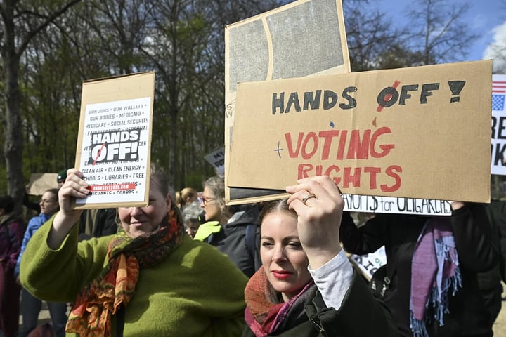 hands off protests, trump europe protests, berlin protests april 2025, anti trump germany, elon musk protests berlin, paris hands off rally, london dump trump protest, european solidarity protests, international protests trump, berlin anti authoritarian protest, europe against trump, hands off europe reaction, transatlantic protest movement, trump foreign policy backlash, democratic resistance europe
