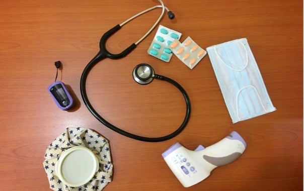 measles disease transmission contagious spread illness