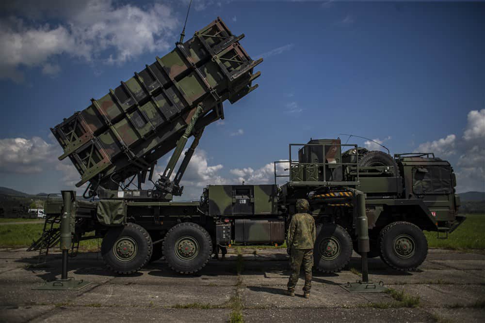 US air defense systems, Ukraine, Bradley vehicles, 2025 arms sale