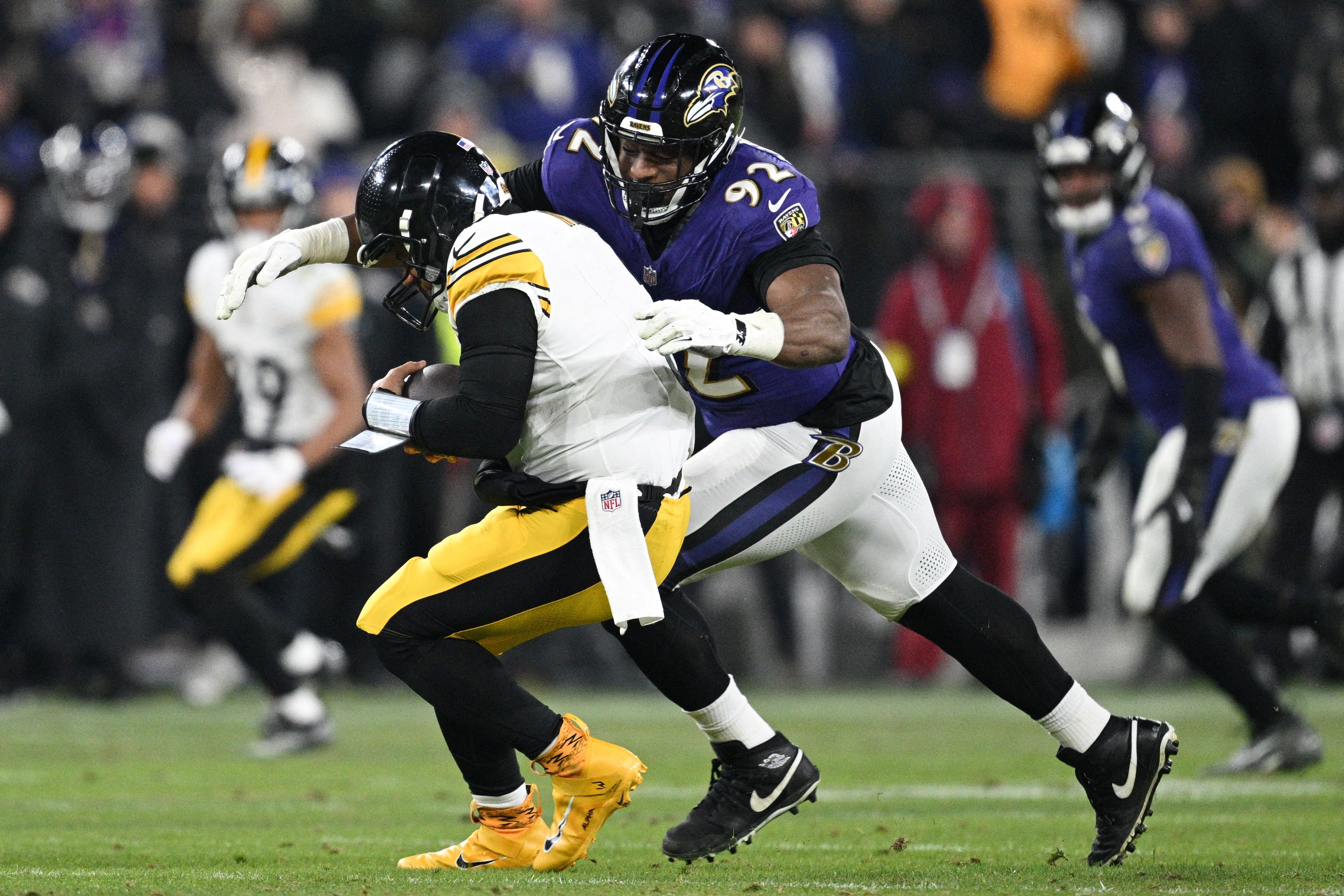 Lamar Jackson attacks the edge against Detroit in Week 3