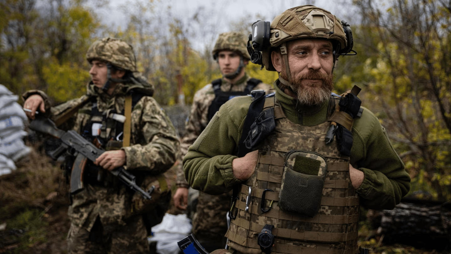 Russian and Ukrainian forces battle near Zaporizhia during winter 2025