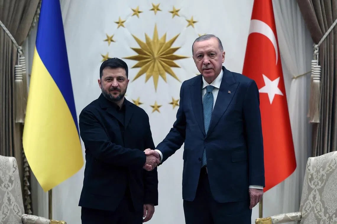 Zelensky Erdogan Talks Ankara 2025 Ukrainian President Zelensky and Turkish President Erdogan in talks in Ankara to revive Istanbul peace talks