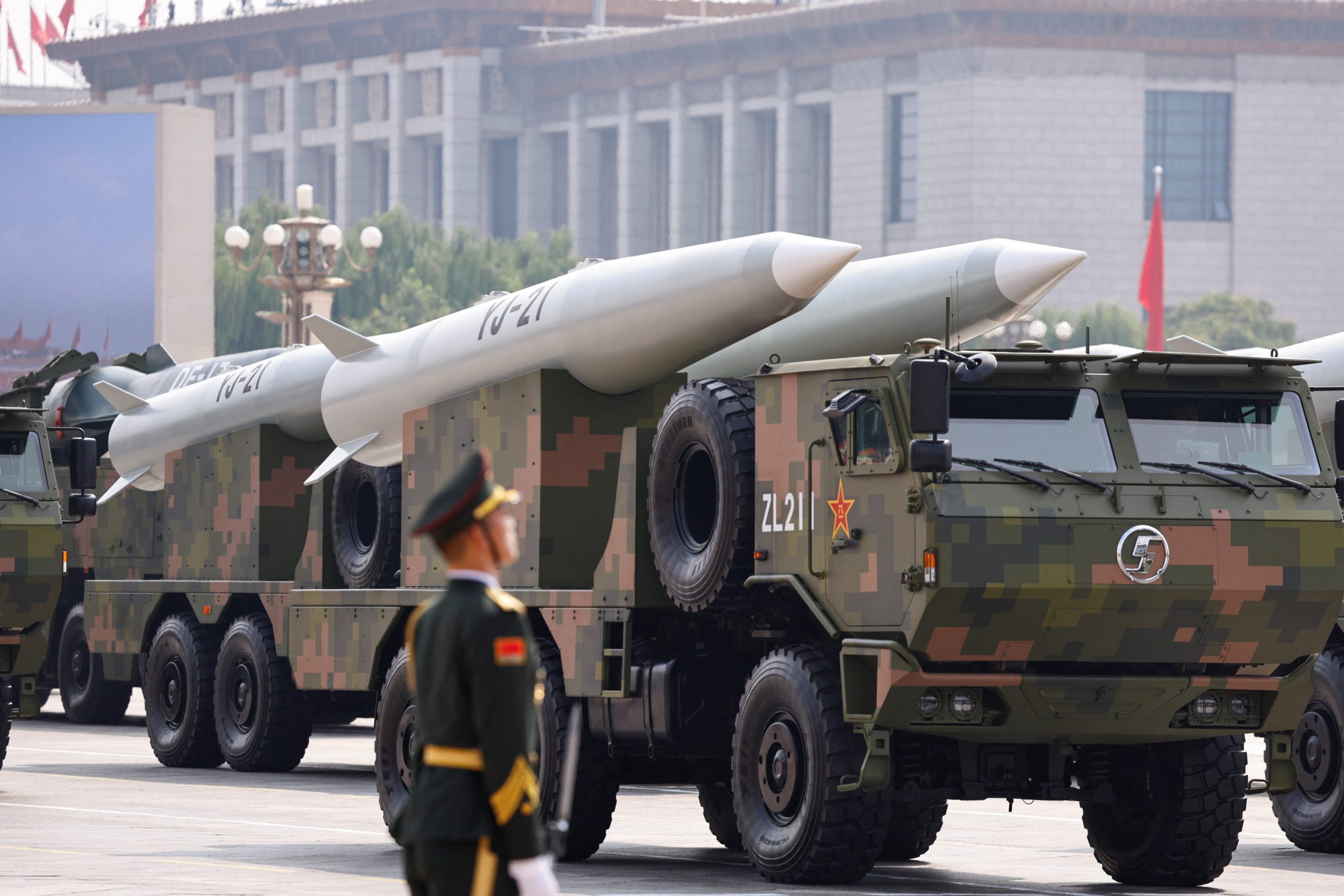 YJ-20 YJ-21 hypersonic missiles displayed at China September 2025 military parade