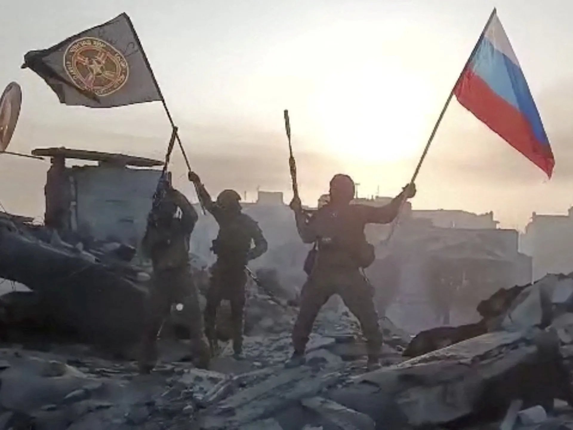 Ukrainian forces retreat from Pokrovsk salient during Russia Ukraine war day 1385