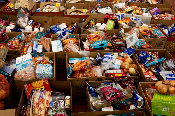 Trump voters queue at Michigan food pantry amid tariff-driven inflation crisis