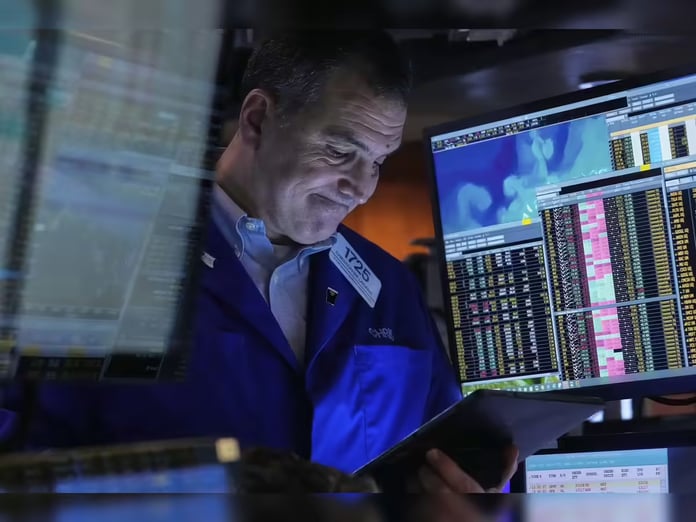 US stock markets trade mixed as gold and silver prices hit record highs amid global uncertainty