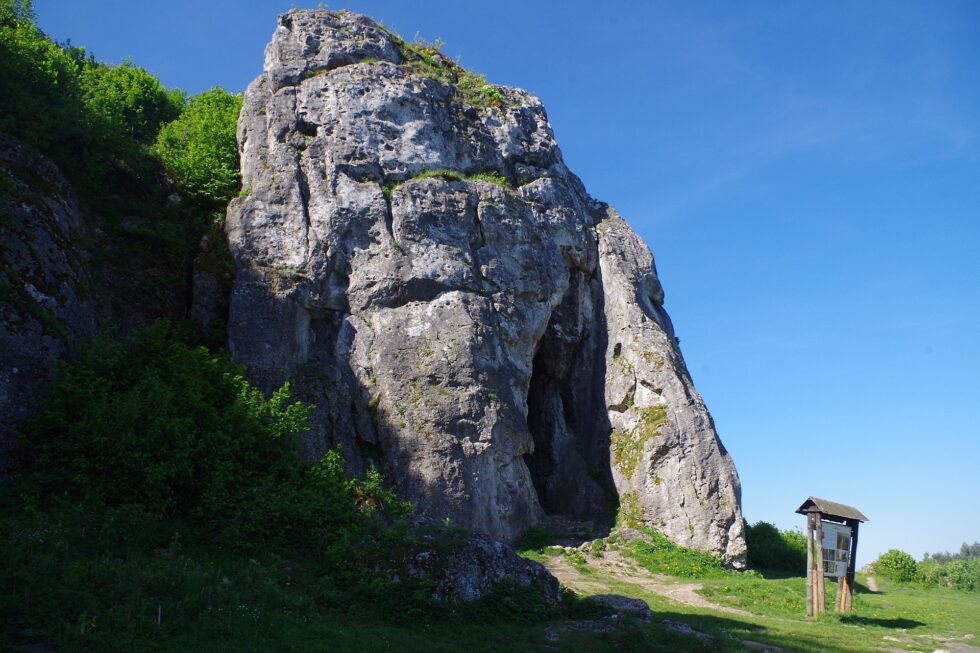 Stajnia Cave in southern Poland where Neanderthal teeth were discovered