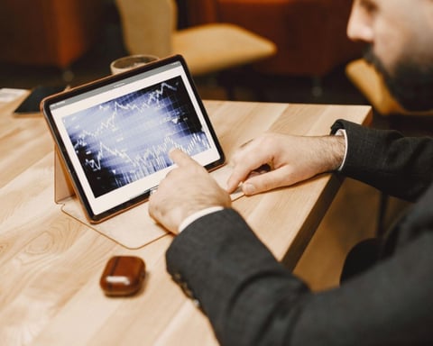 Pocket Option USA: Why Some Retail Traders Still Research Binary Options
