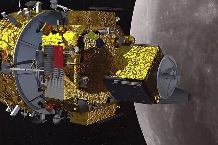 China Chang'e 7 lunar lander rendering at the Moon's south pole ahead of 2026 mission