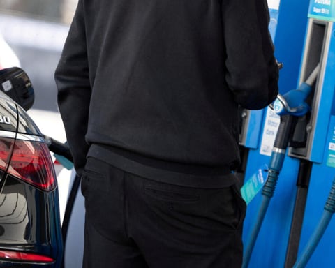 Drivers queue at a French gas station as fuel prices surge during the Iran-linked energy crisis in Europe
