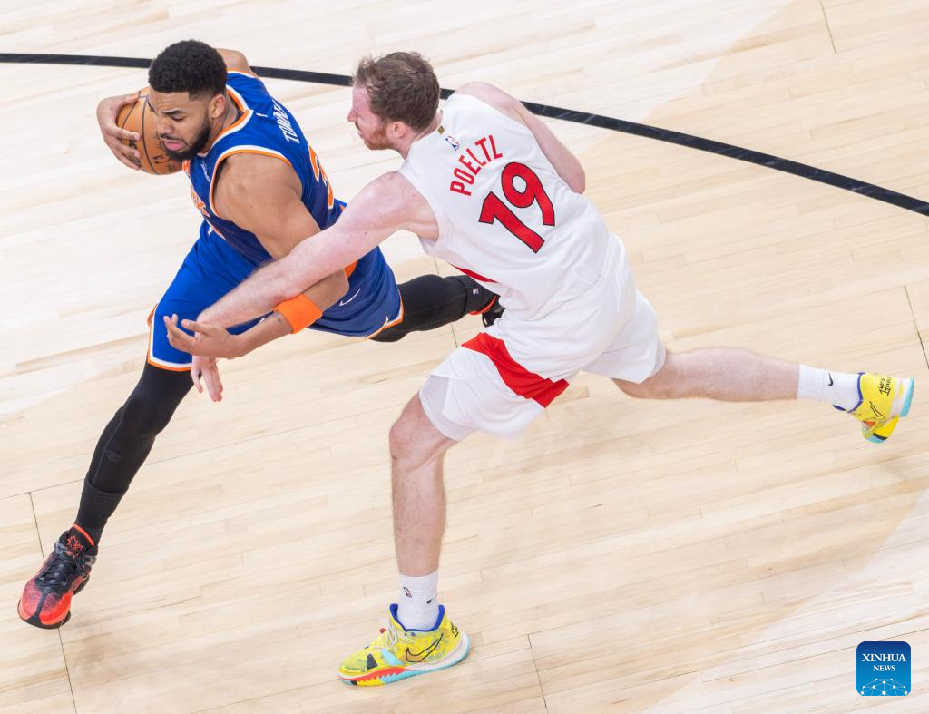 Karl-Anthony Towns of the New York Knicks drives during the 2025-26 NBA season