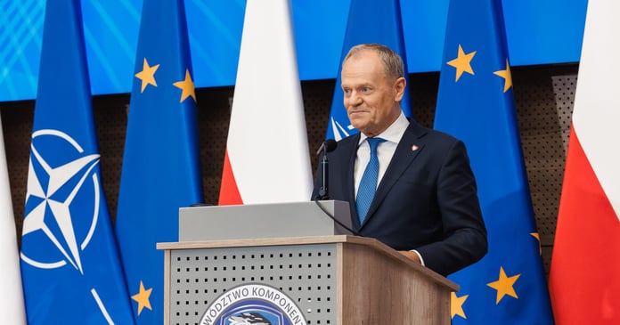 Poland defense minister Kosiniak-Kamysz signs first EU SAFE defense contracts in Warsaw May 2026