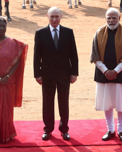 Russian President Vladimir Putin, Indian President Droupadi Murmu and Indian Prime Minister Narendra Modi pose for a group photo during a welcome ceremony in New Delhi, India, December 5, 2025