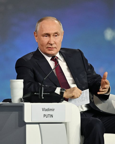 Russian President Vladimir Putin speaking at St. Petersburg International Economic Forum