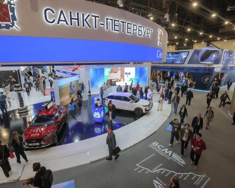 Delegates visiting the exhibition hall at SPIEF 2026 in St. Petersburg, Russia