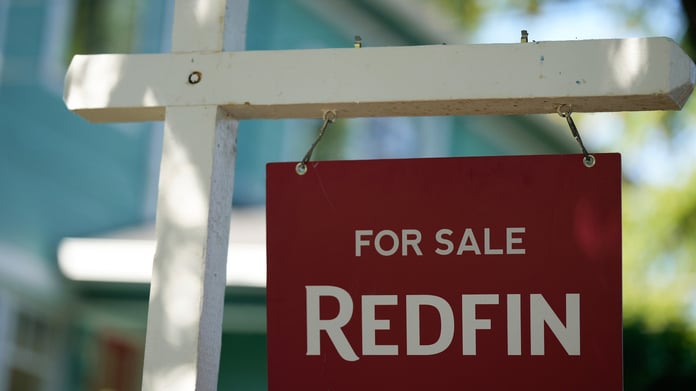 For Sale sign displayed outside a home in Portland Oregon as US mortgage rate falls to 6.48 percent June 2026